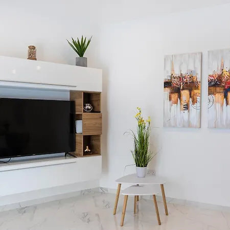 Ha1- Modern And Spacious 3 Bedroom