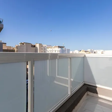 Apartment Ha1- Modern And Spacious 3 Bedroom